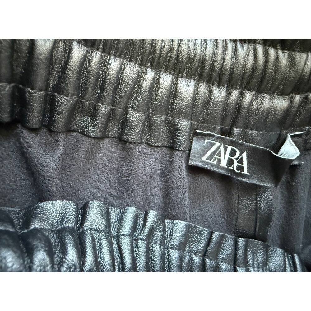 ZARA Faux Leather Black High Waisted Paperbag‎ Shorts Elastic Waist Small S - Picture 4 of 5